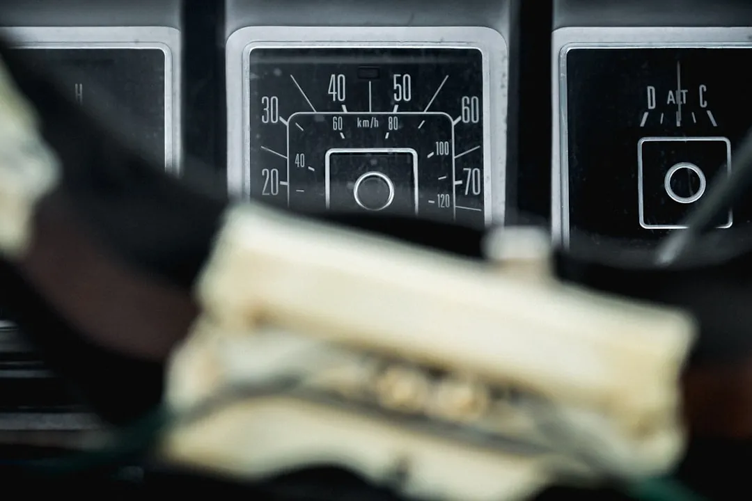 Black and white digital device
